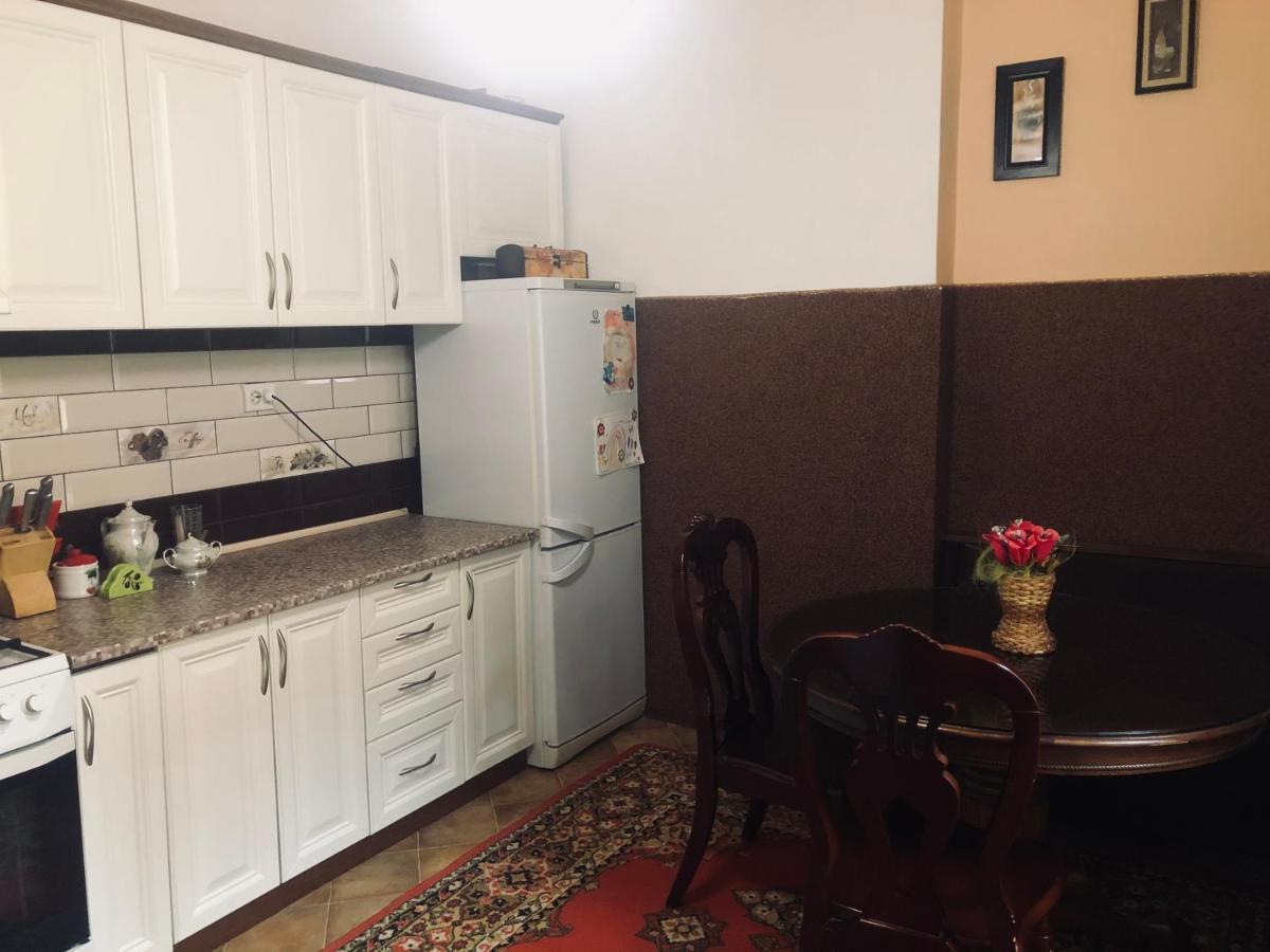 У Богдана Lviv Exteriör bild