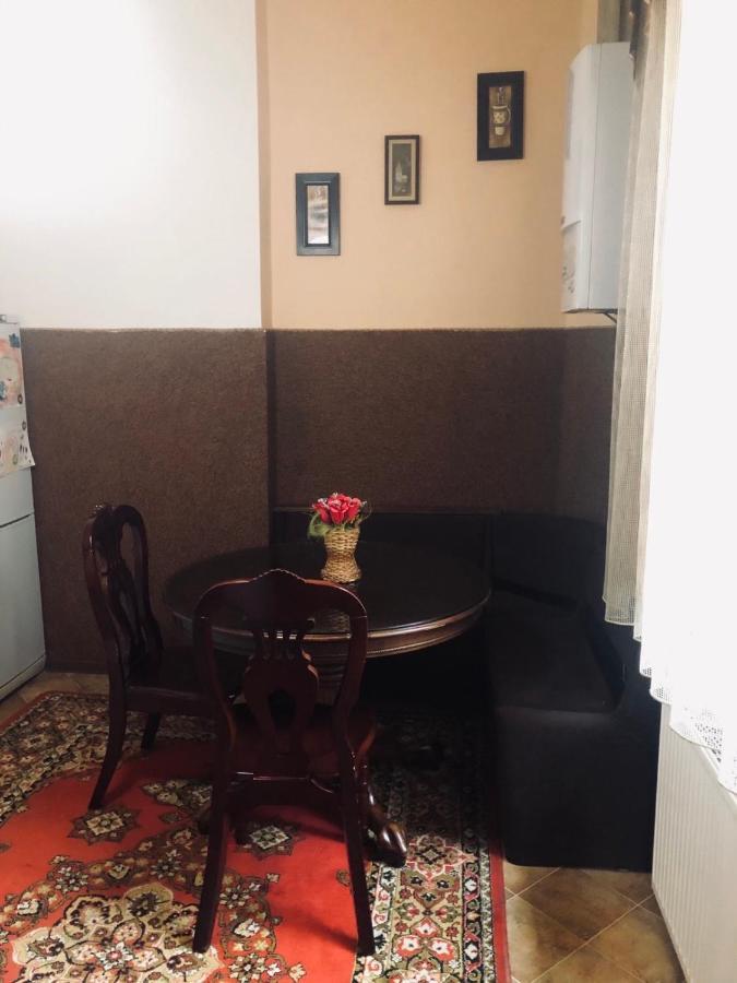 У Богдана Lviv Exteriör bild